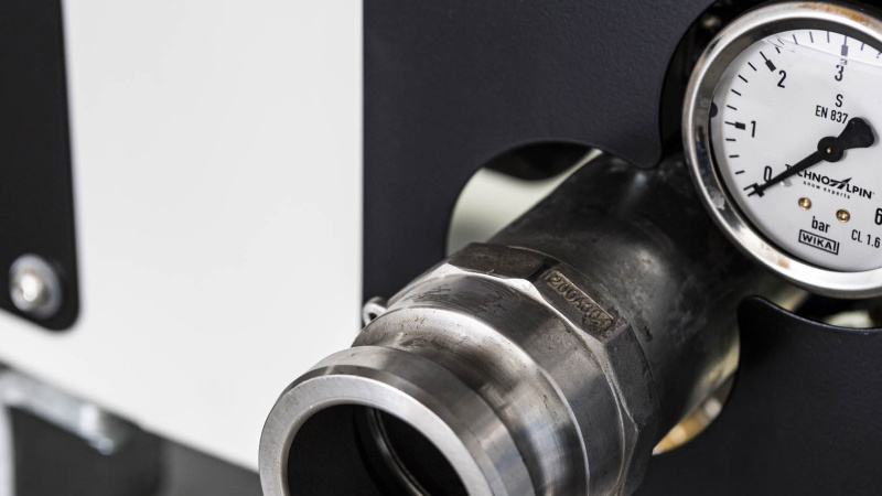 Dust suppression with quietes dust controller: V12s