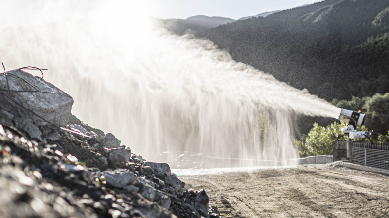 Dust Suppression with V22 Dust Controller